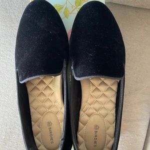 Size 8 gently used Birdies Starling velvet flats.